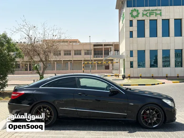 Mercedes-Benz E-Class 2010 photo 2