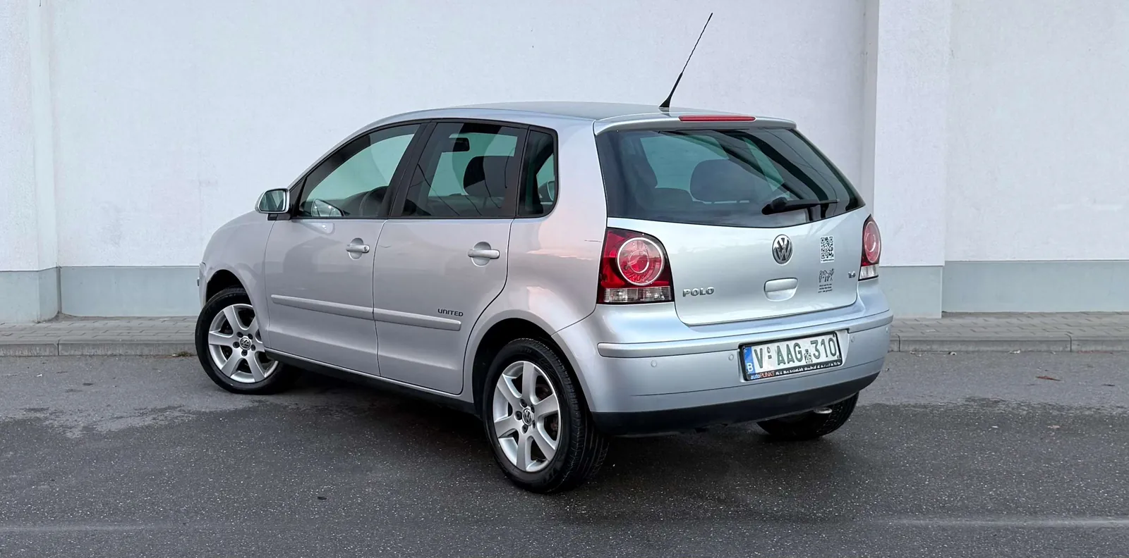 Volkswagen Polo 2008 photo 2