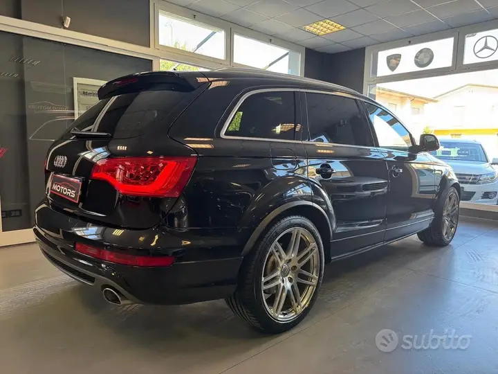 Audi Q7 2014 photo 2