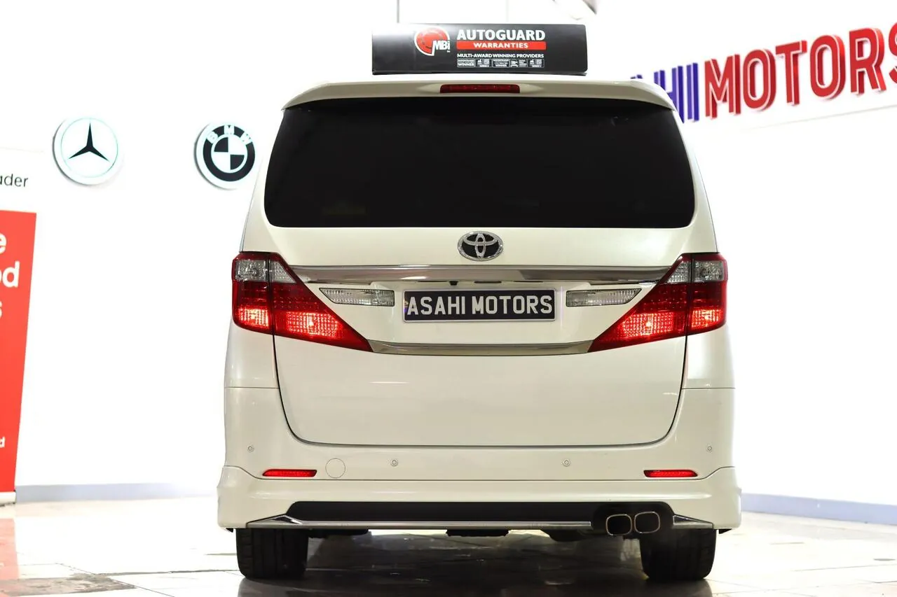 Toyota Alphard 2013 photo 4