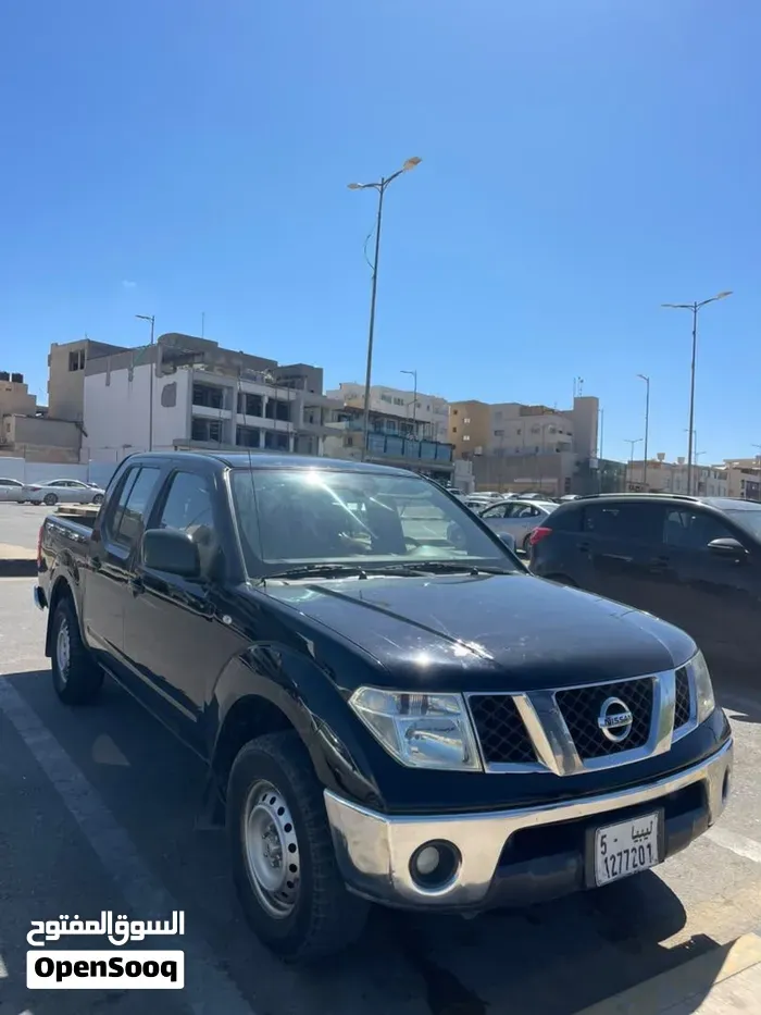 Nissan Navara 2013 photo 2