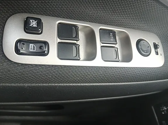 Suzuki Liana 2006 photo 3