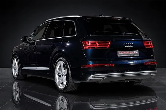 Audi Q7 2017 photo 2