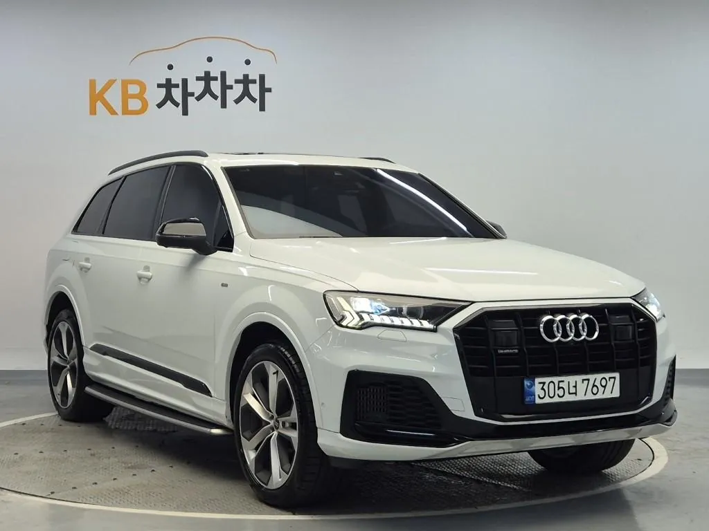 Audi Q7 2023 photo 4