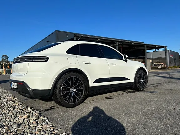 Porsche Macan 2025 photo 3
