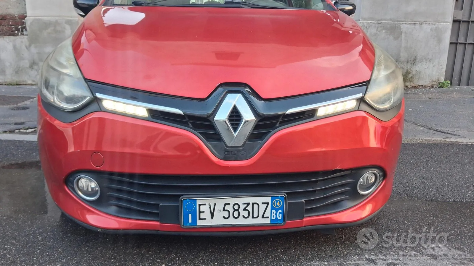 Renault Clio 2014 photo 2