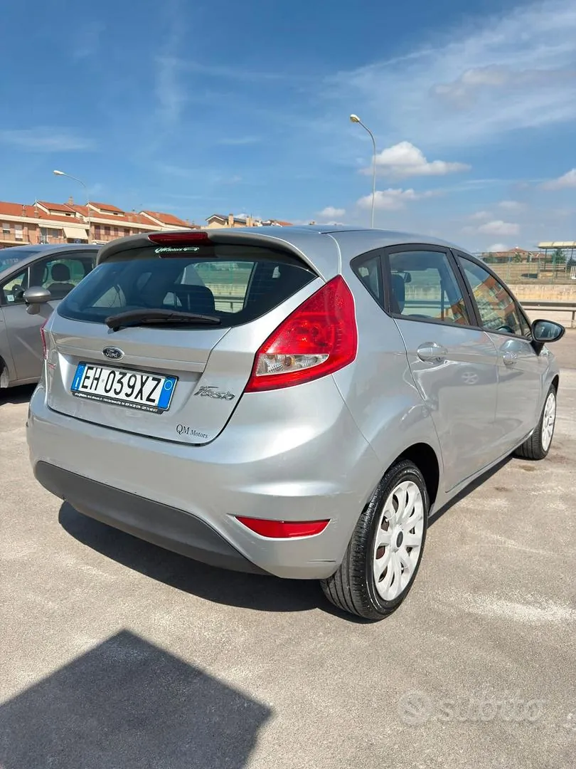 Ford Fiesta 2011 photo 5