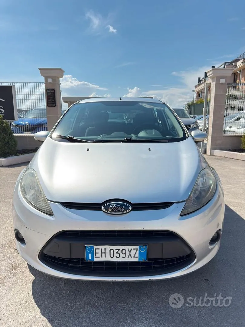 Ford Fiesta 2011 photo 3