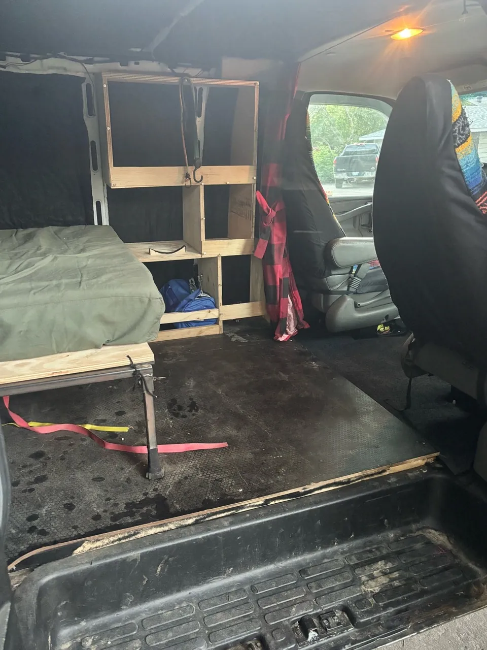 GMC Savana 2018 photo 5