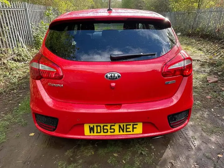 Kia Ceed 2015 photo 4
