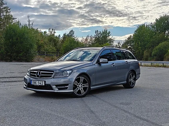 Mercedes-Benz C220