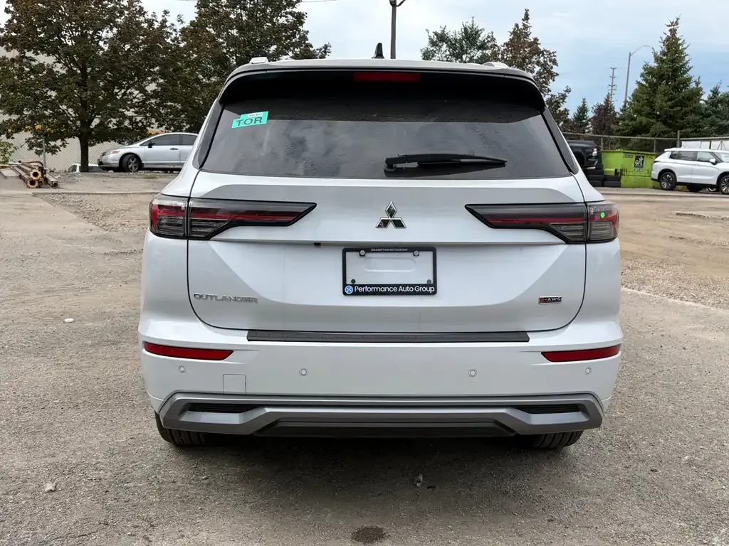 Mitsubishi Outlander 2026 photo 4
