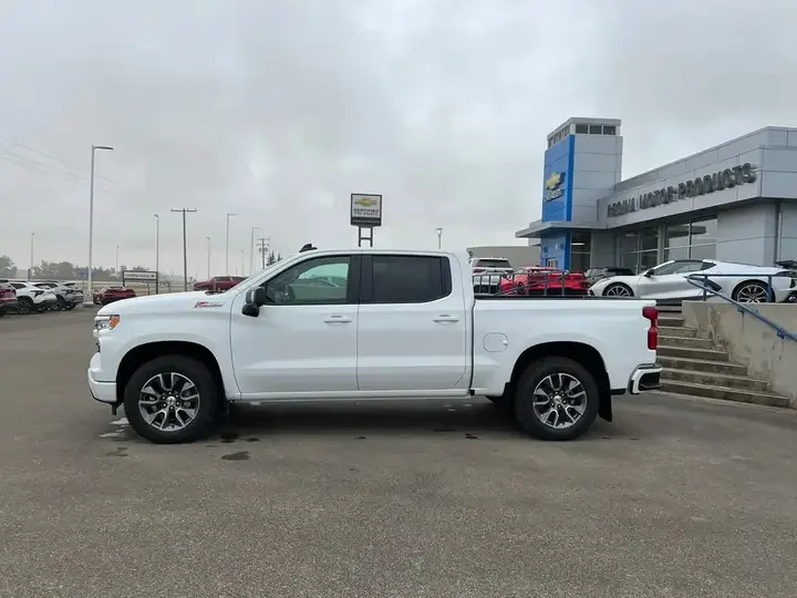 Chevrolet Silverado 1500 2026 photo 2