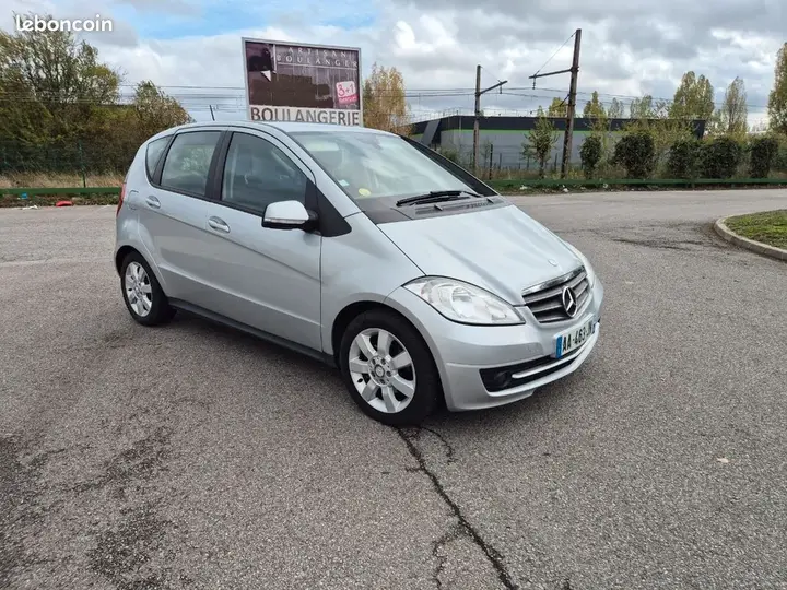 Mercedes-Benz A-Class 2012 photo 5
