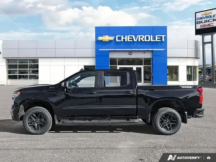 Chevrolet Silverado 1500 2024 photo 3