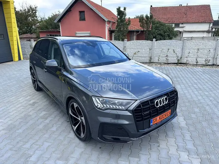 Audi Q7 2020 photo 2