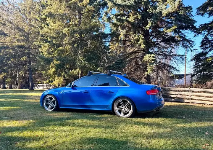 Audi S4 2011 photo 3