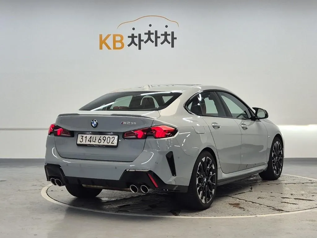BMW 2 Series 2025 photo 3