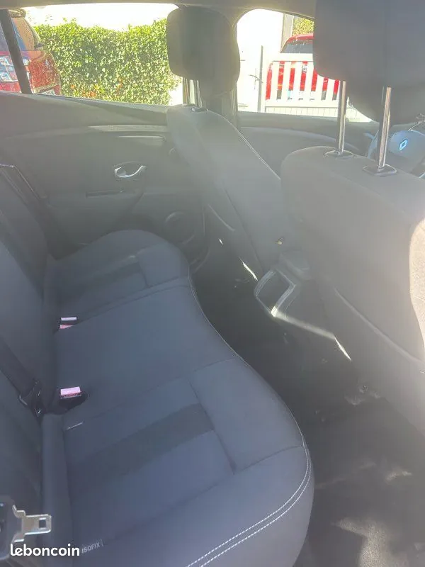 Renault Megane 2010 photo 4