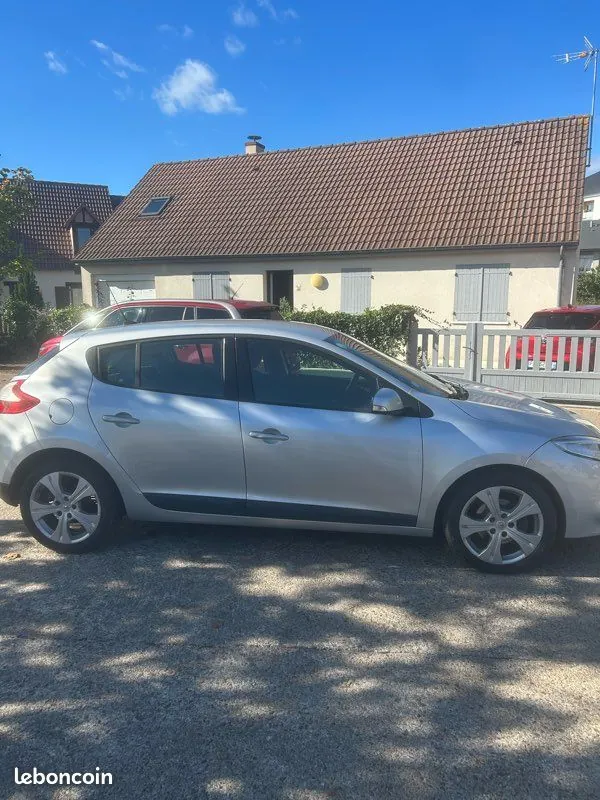 Renault Megane 2010 photo 5