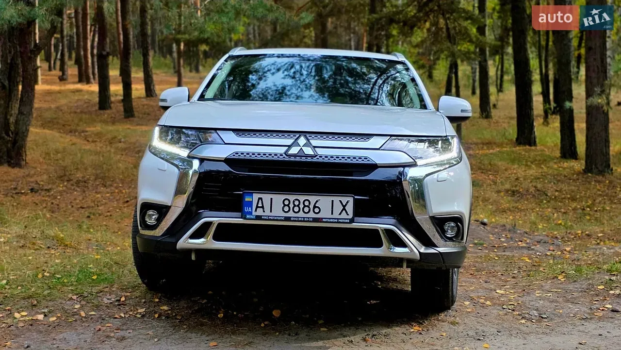 Mitsubishi Outlander 2022 photo 3