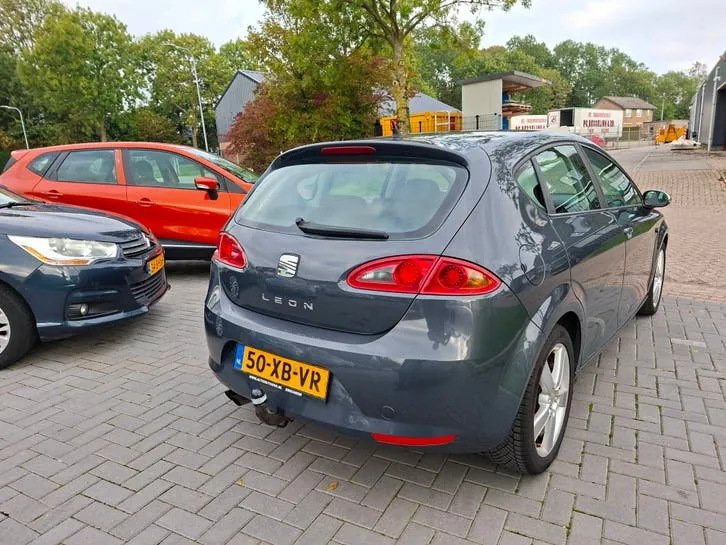 Seat Leon 2007 photo 3
