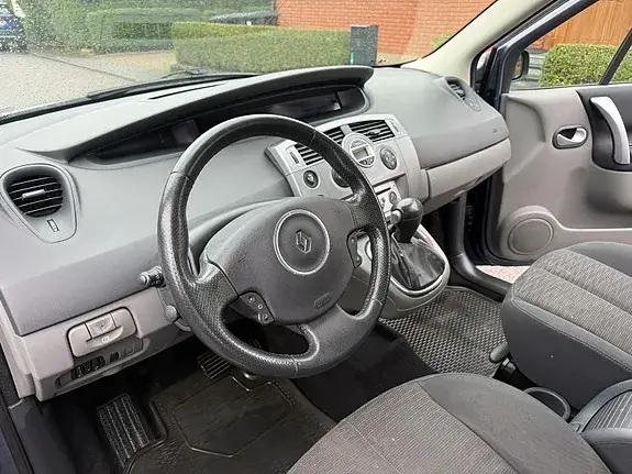 Renault Scenic Ii 2009 photo 5