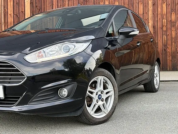 Ford Fiesta 2013 photo 2