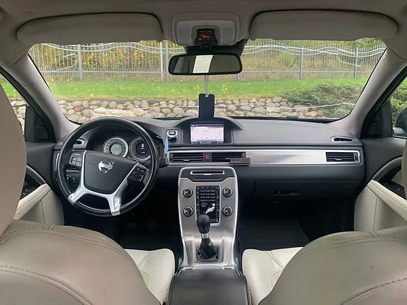 Volvo V70 2013 photo 5