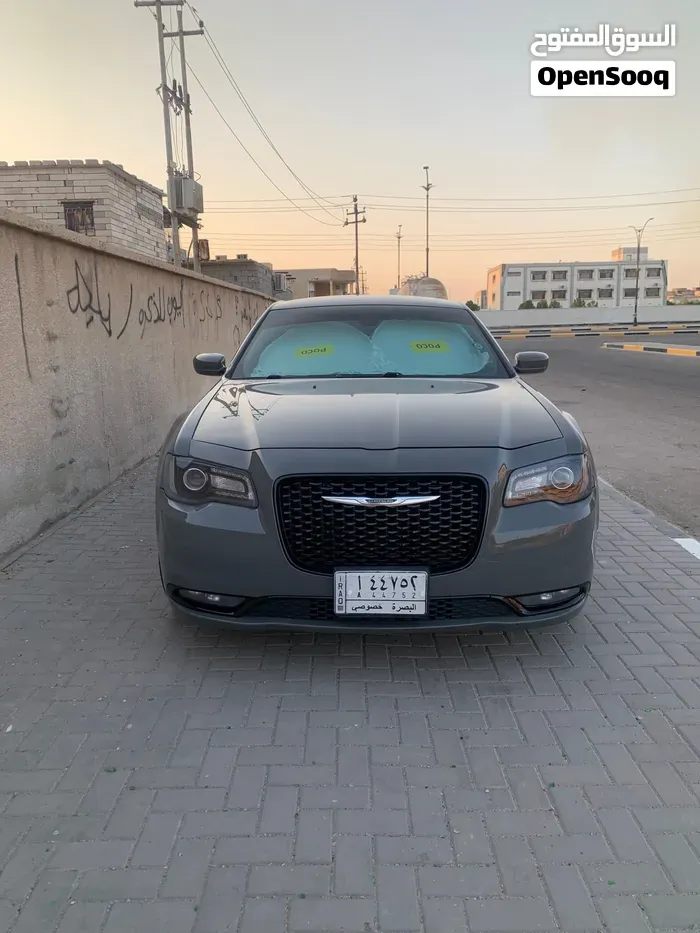 Chrysler 300 2019 photo 2