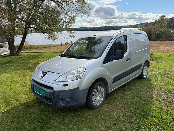 Peugeot Partner 2010 photo 2