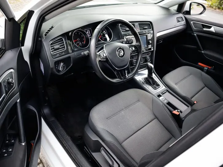 Volkswagen Golf Variant 2020 photo 3