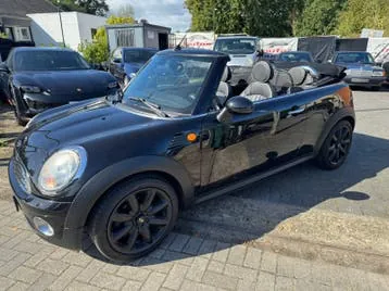 Mini Cooper Cabriolet 2010 photo 2
