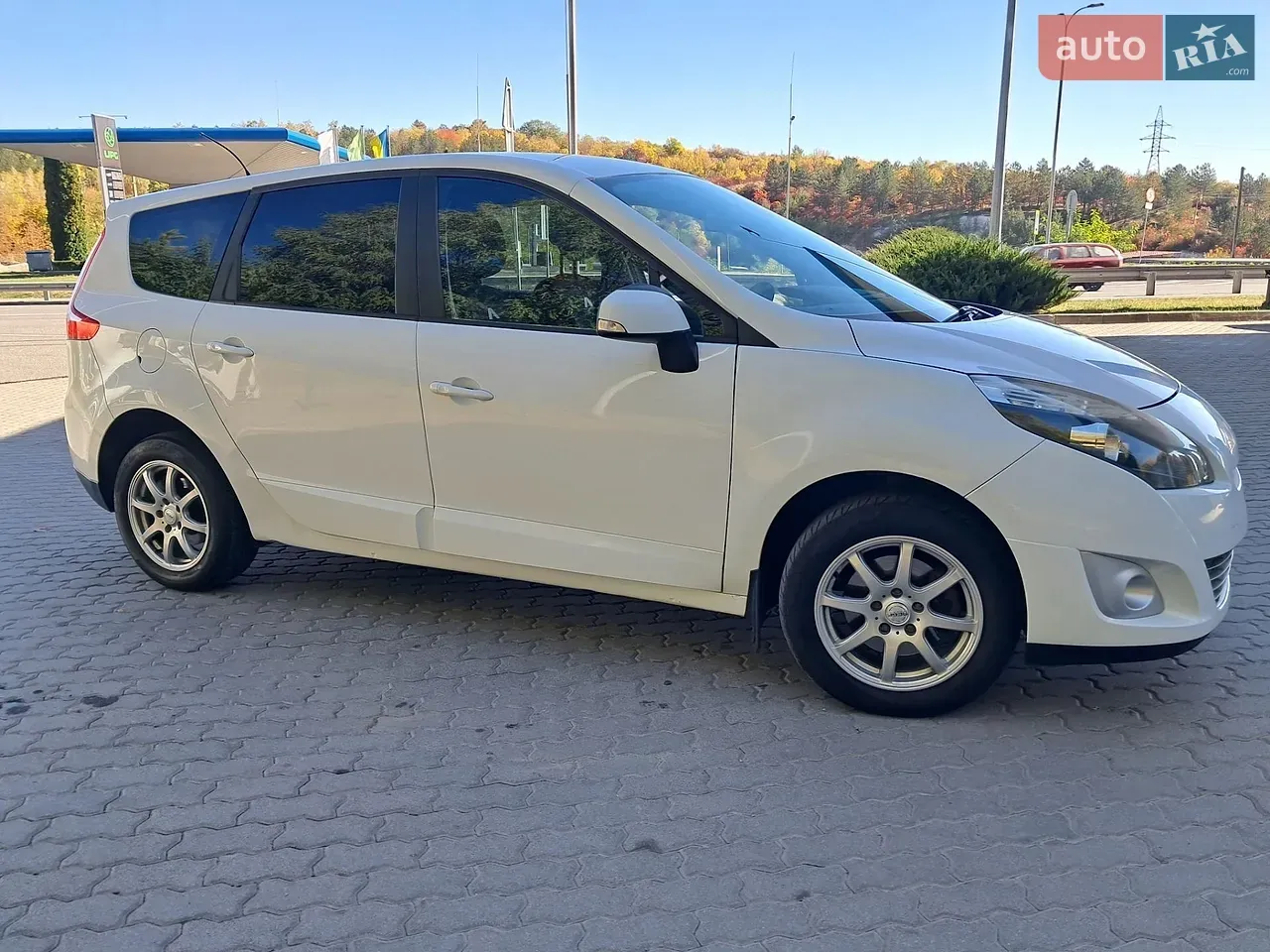 Renault Scenic 2011 photo 5