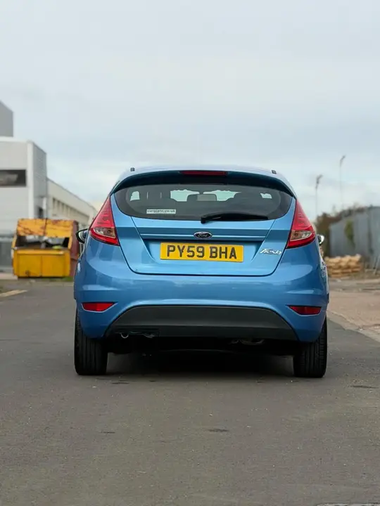 Ford Fiesta 2009 photo 2