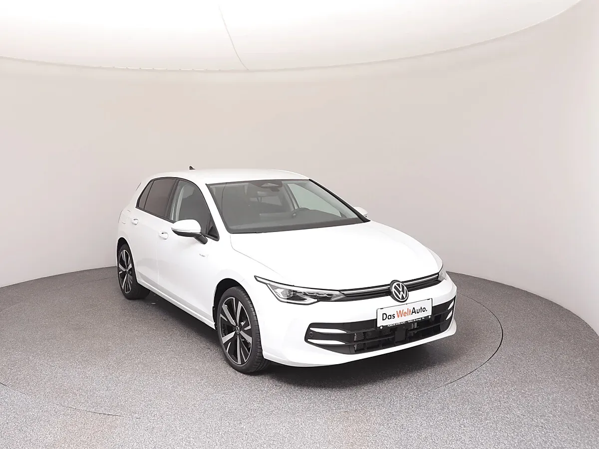 Volkswagen Golf 2026 photo 2