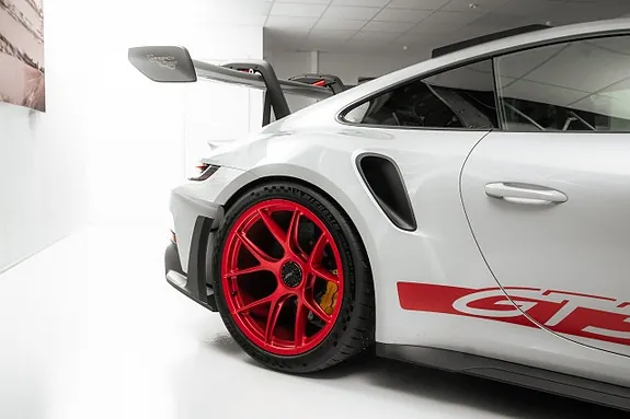 Porsche 992 2025 photo 2