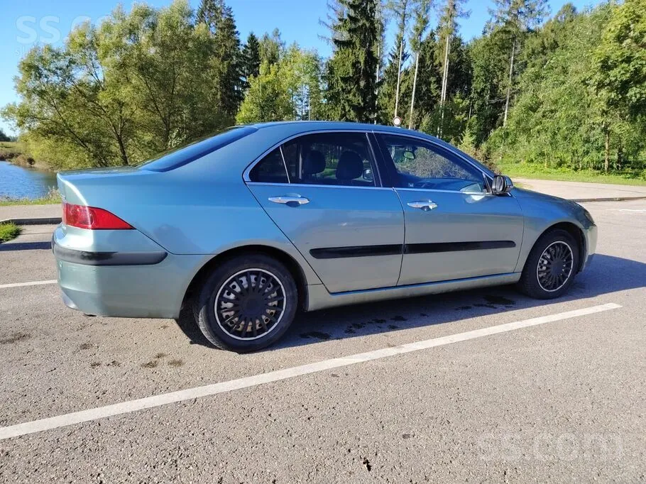 Honda Accord 2005 photo 2