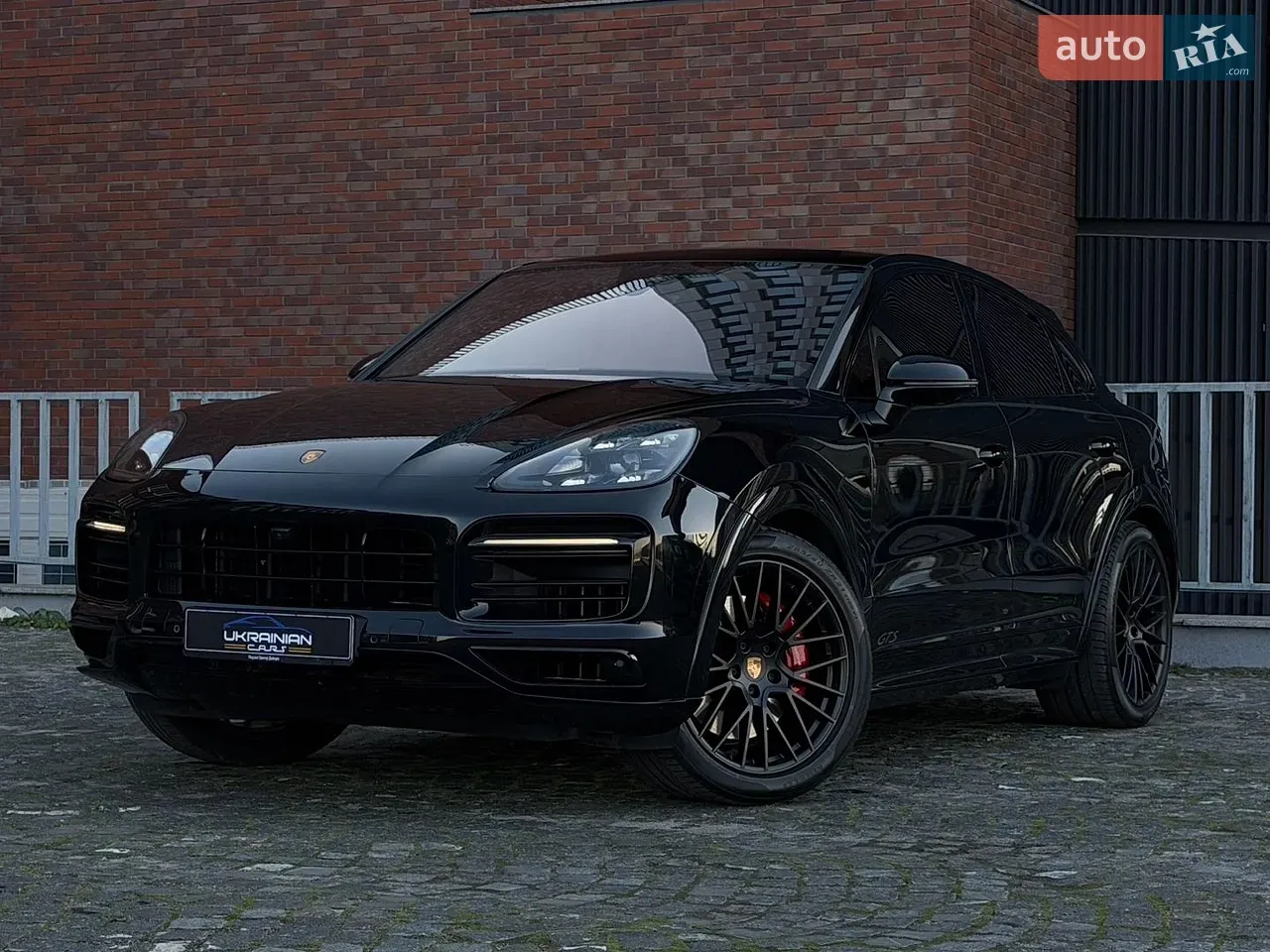 Porsche Cayenne 2023 photo 2