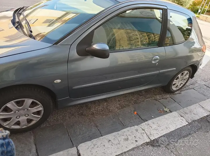 Peugeot 206 2006 photo 4