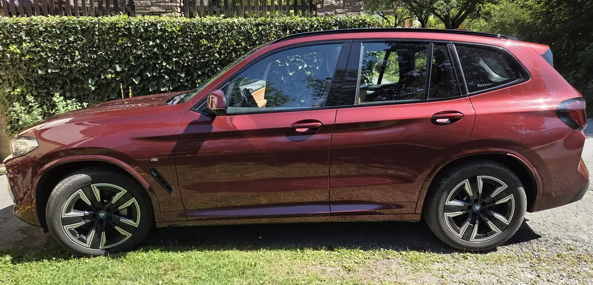 BMW Ix3 2023 photo 3
