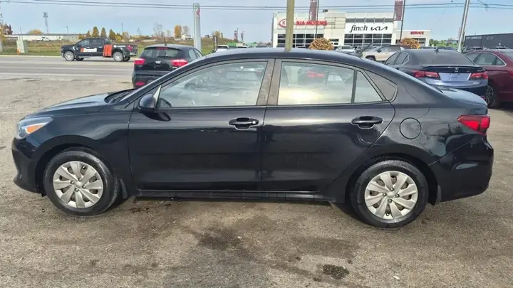 Kia Rio 2018 photo 2