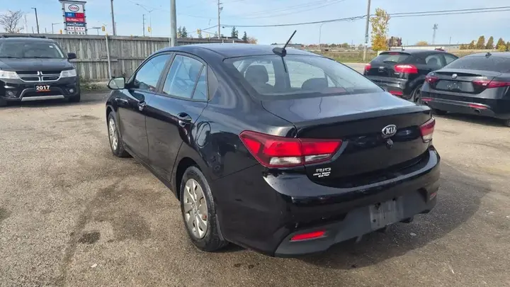 Kia Rio 2018 photo 3