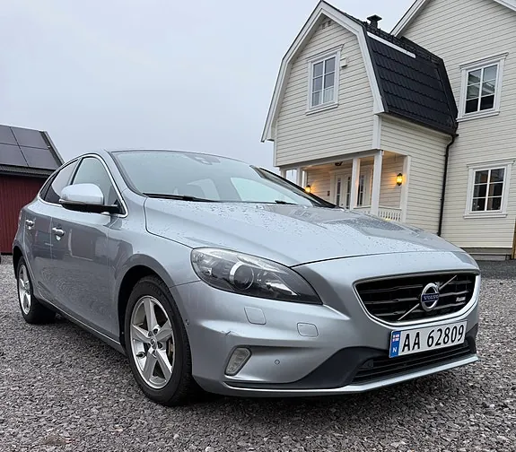 Volvo V40