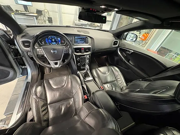 Volvo V40 2013 photo 4