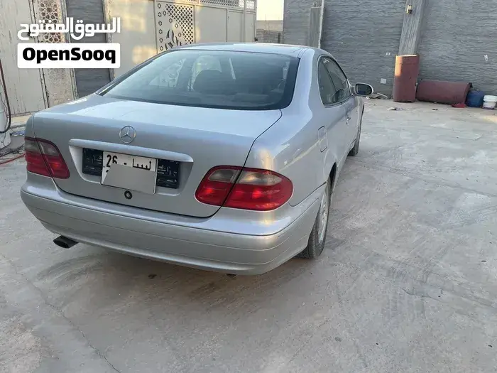 Mercedes-Benz Clk-Class 2002 photo 2