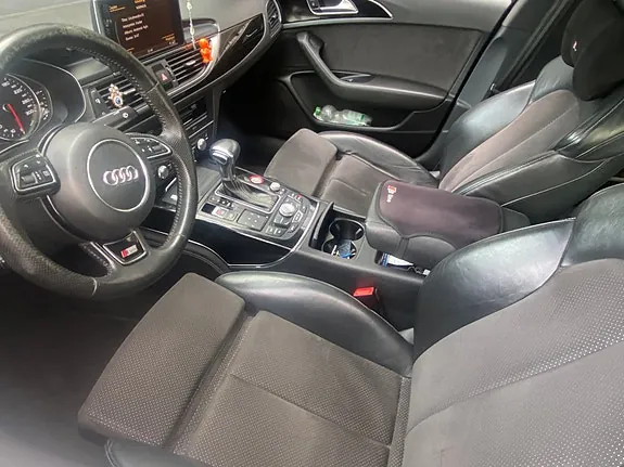 Audi A6 2012 photo 2