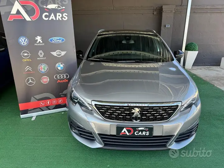 Peugeot 308 2020 photo 2