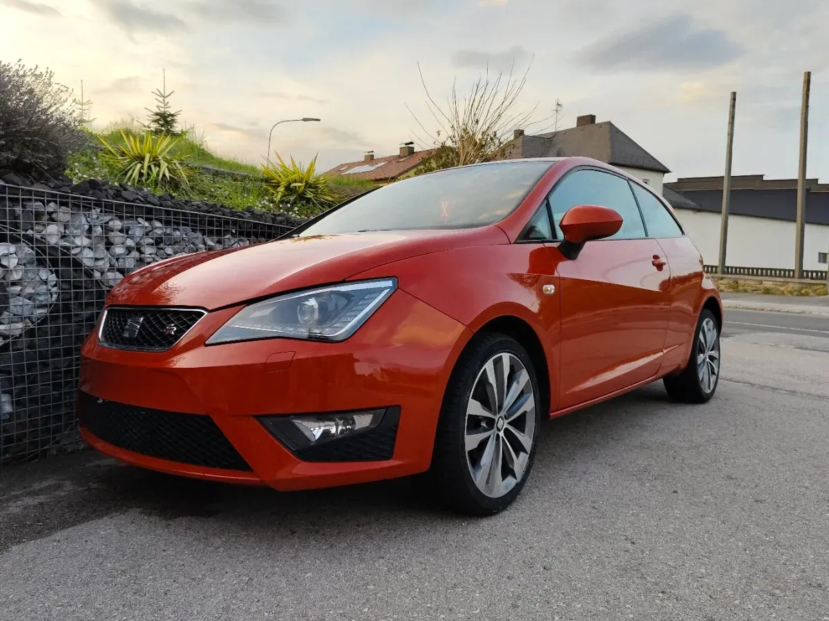 Seat Ibiza 2015 photo 3