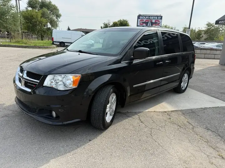Dodge Grand Caravan 2013 photo 3